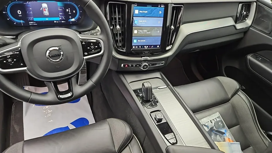 VOLVO XC60 -