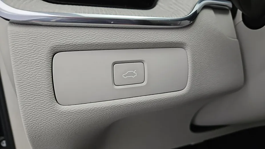 VOLVO XC60 -