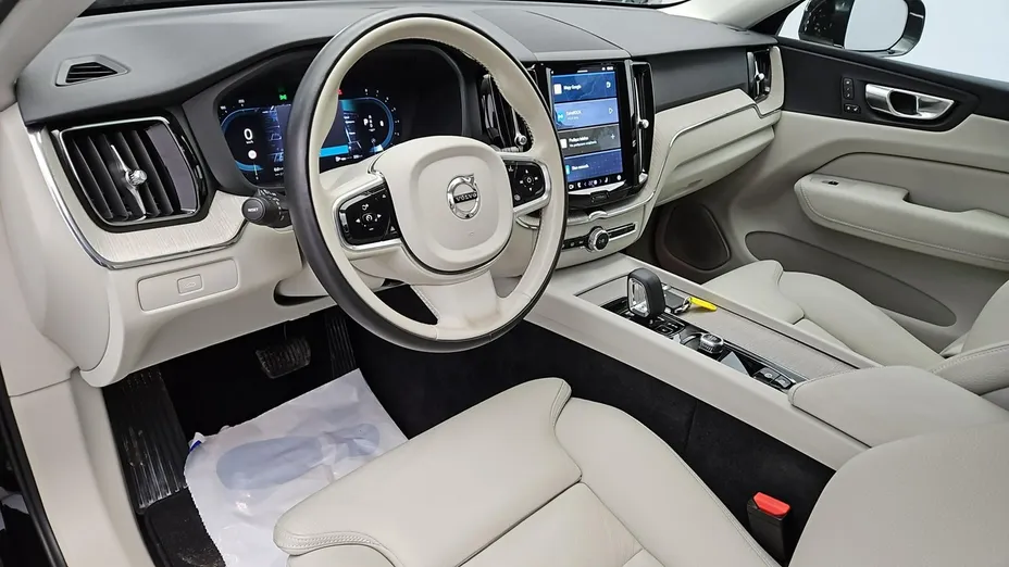VOLVO XC60 -