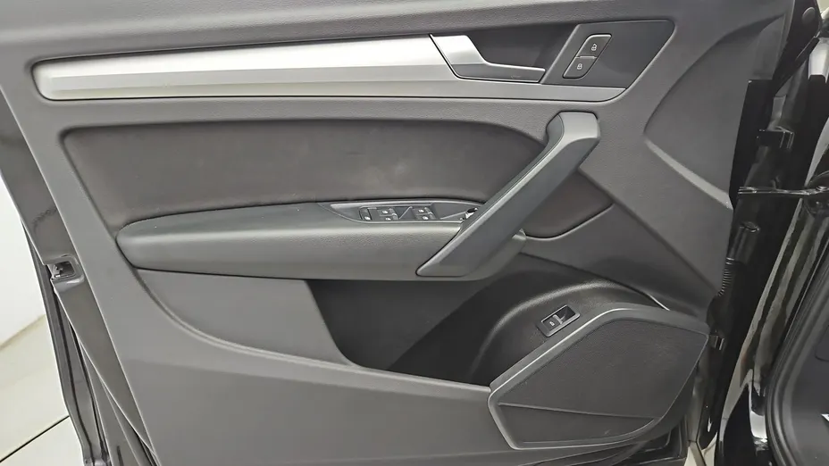 AUDI Q5 -
