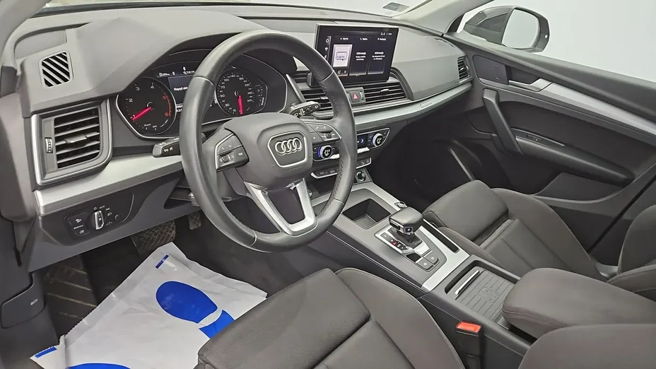 AUDI Q5 -