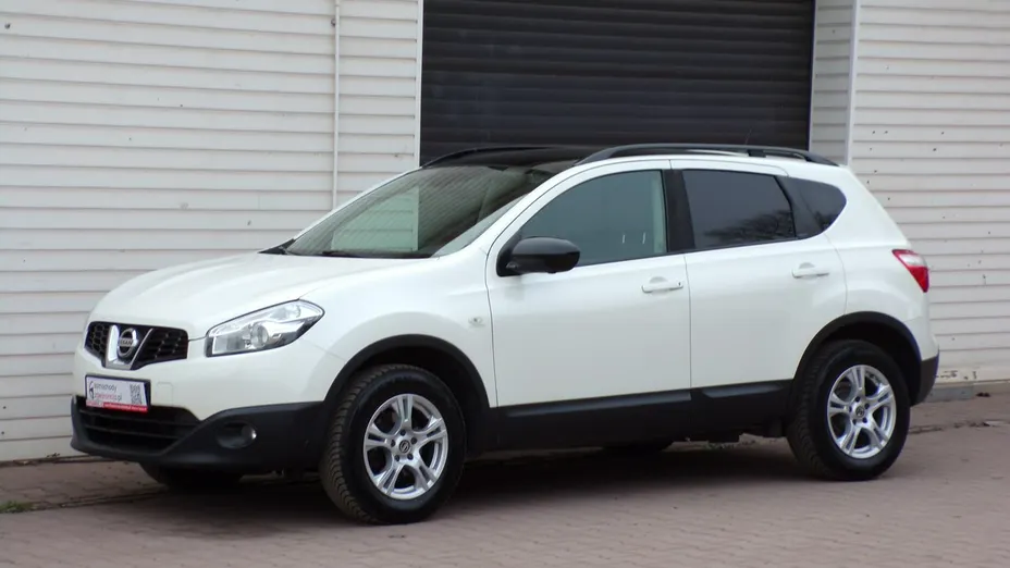 NISSAN Qashqai -
