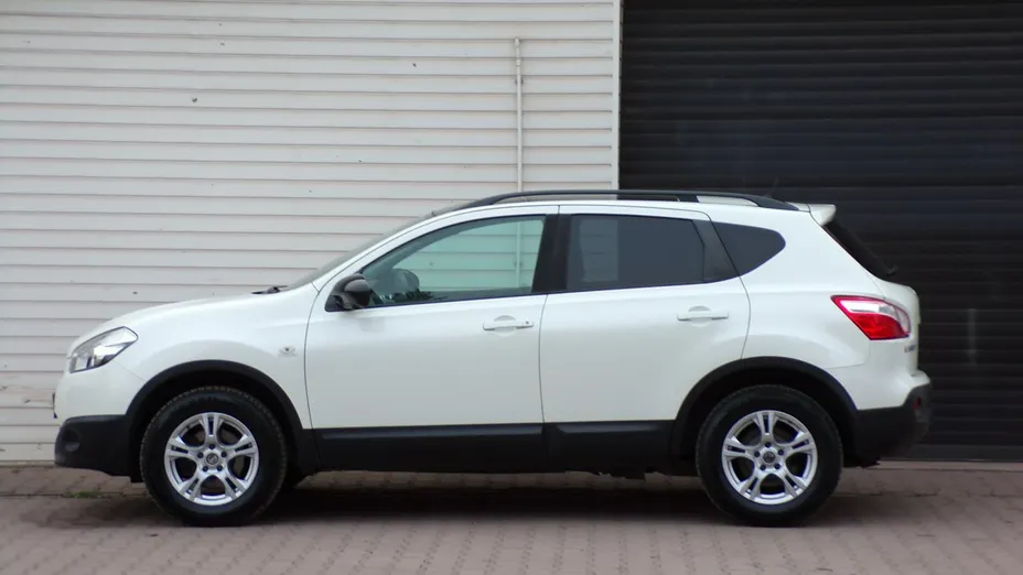 NISSAN Qashqai -