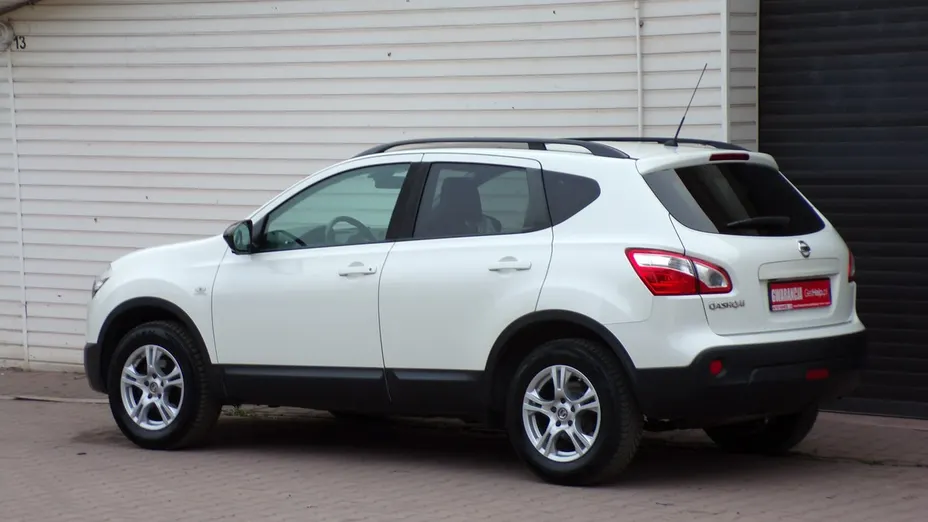 NISSAN Qashqai -
