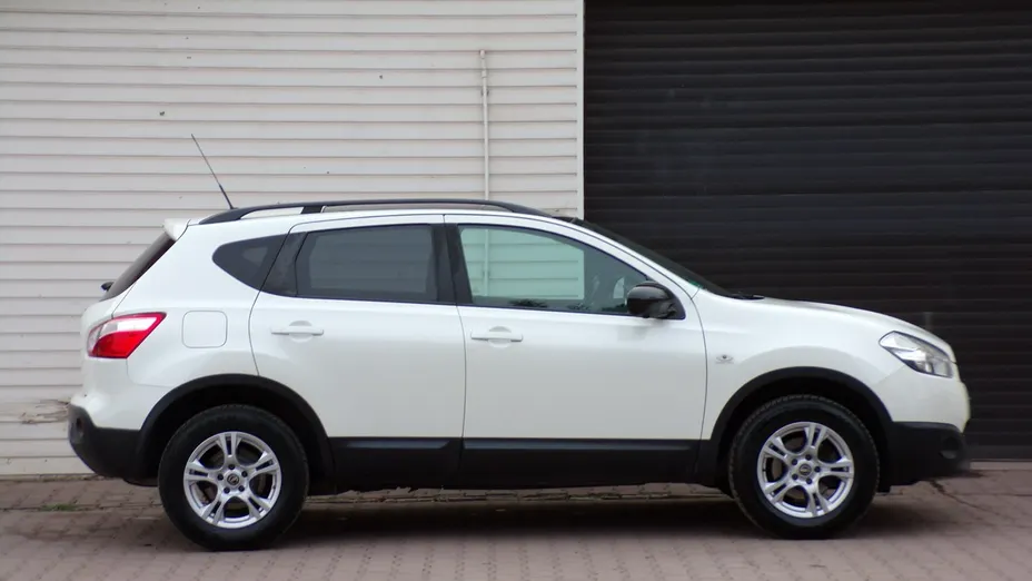 NISSAN Qashqai -