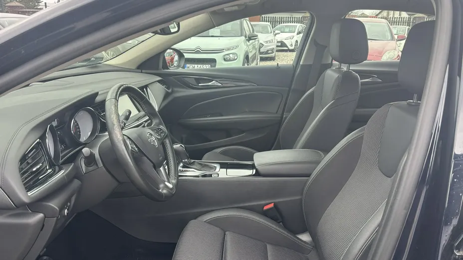 OPEL Insignia -