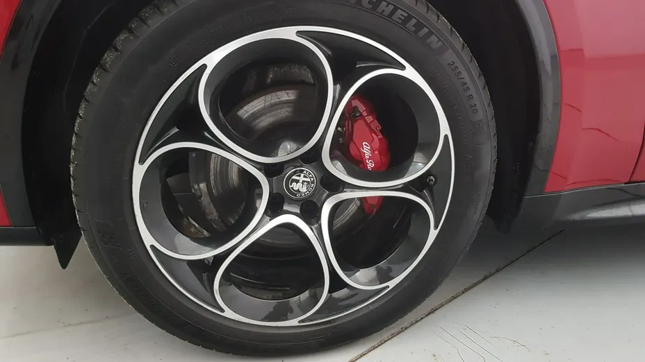ALFA ROMEO Stelvio -