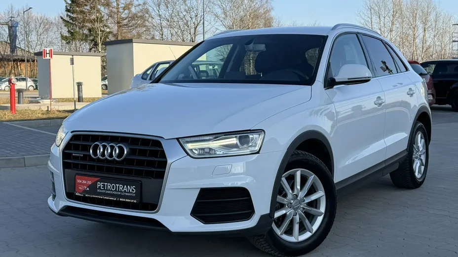 AUDI Q3 -