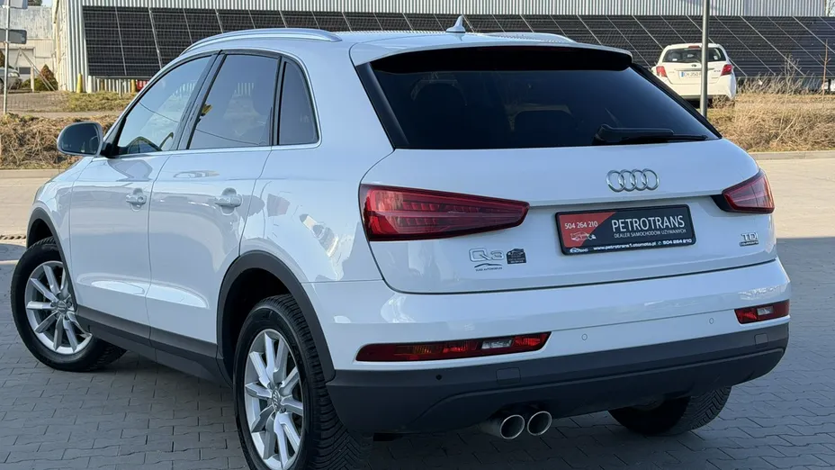 AUDI Q3 -
