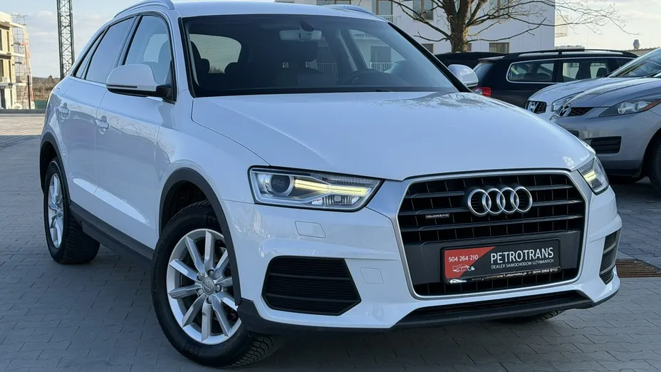 AUDI Q3 -