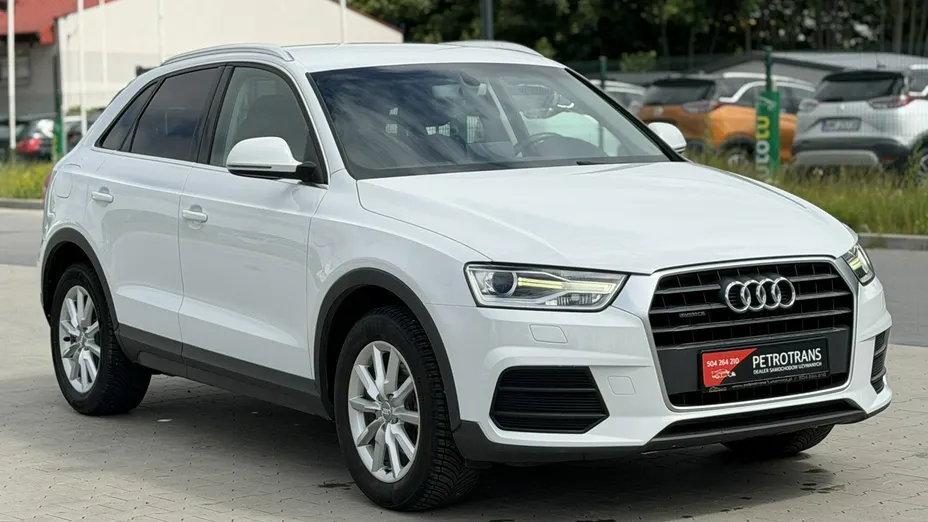 AUDI Q3 -