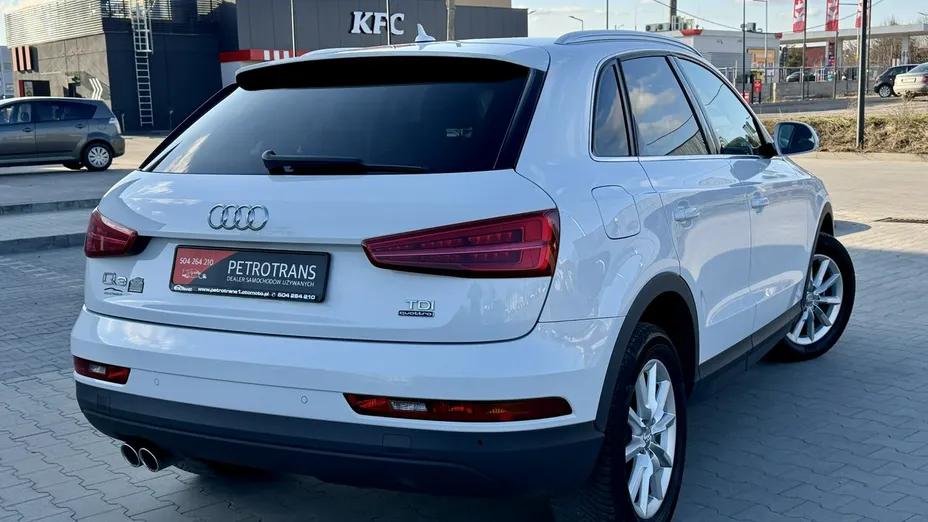 AUDI Q3 -