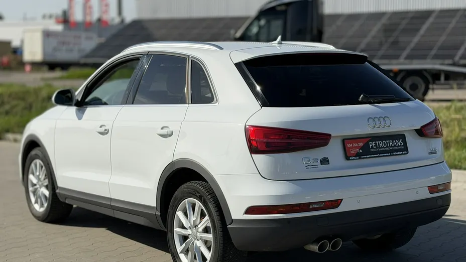 AUDI Q3 -