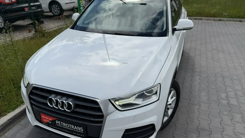 AUDI Q3 -