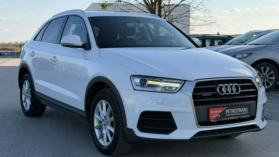AUDI Q3 -