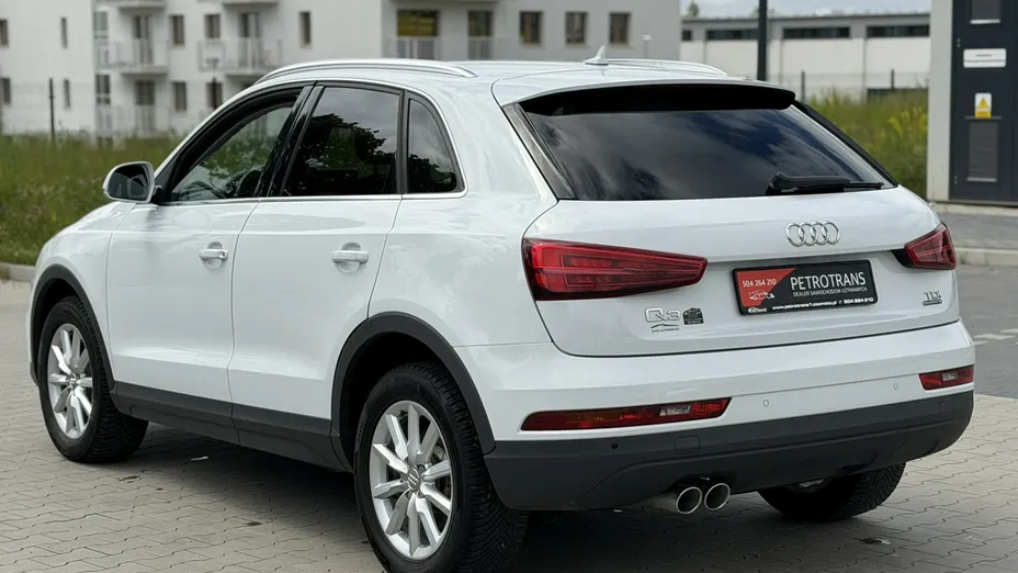 AUDI Q3 -