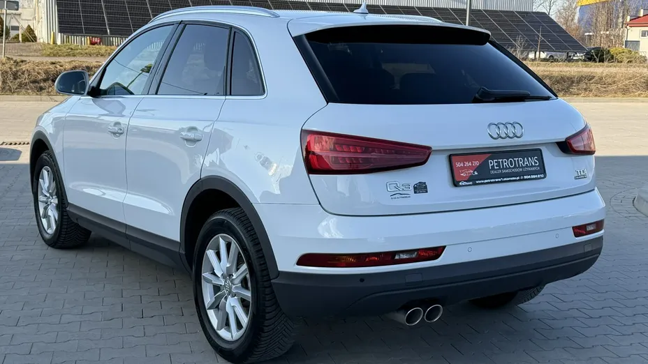 AUDI Q3 -