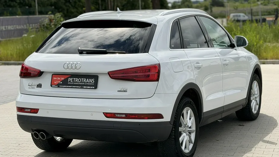 AUDI Q3 -