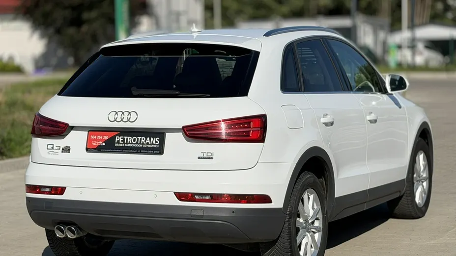 AUDI Q3 -