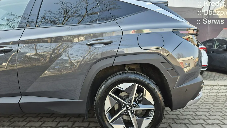 HYUNDAI Tucson -