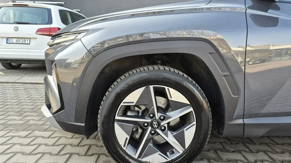 HYUNDAI Tucson -