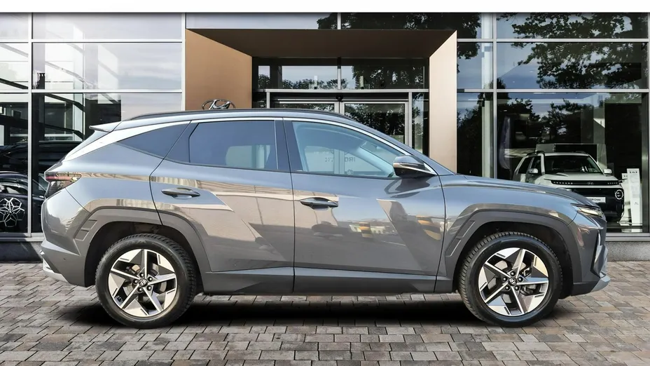 HYUNDAI Tucson -