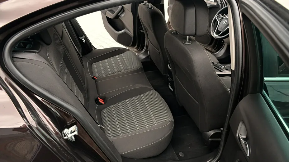 OPEL Insignia -