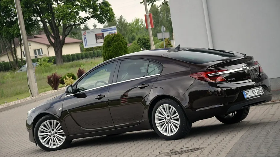 OPEL Insignia -