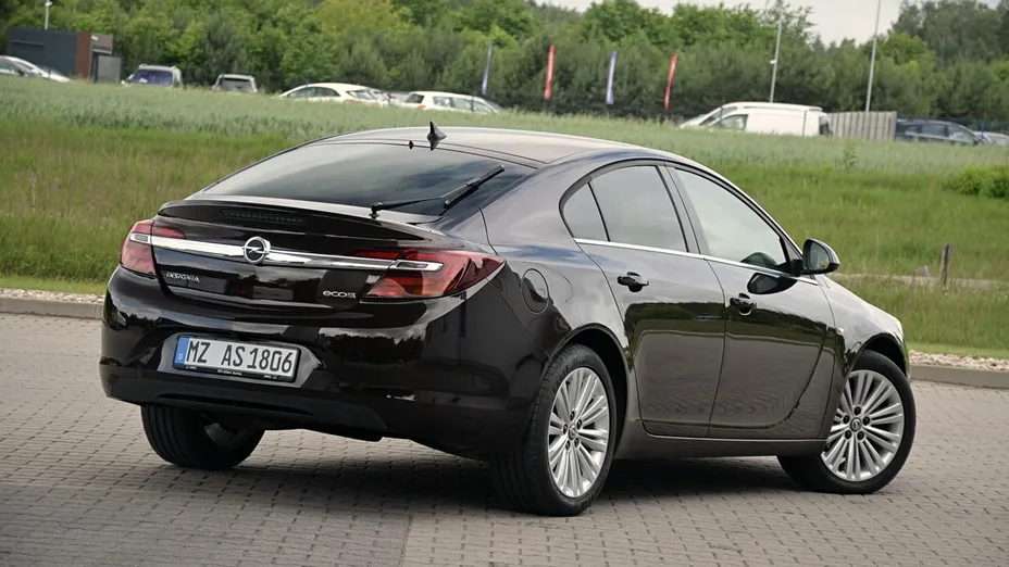 OPEL Insignia -