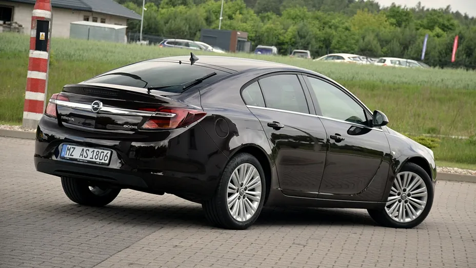 OPEL Insignia -