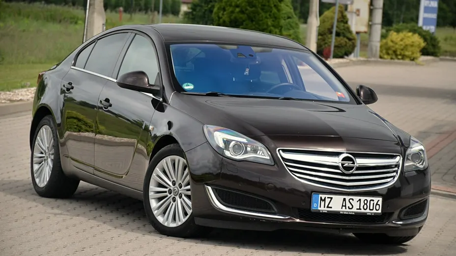 OPEL Insignia -