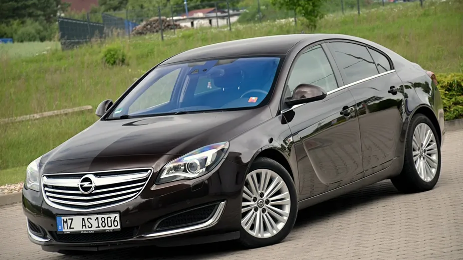 OPEL Insignia -