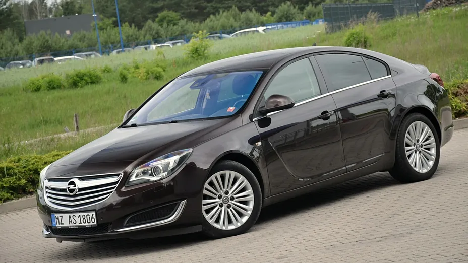 OPEL Insignia -