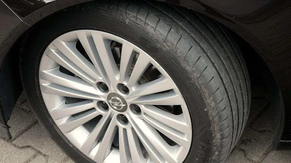 OPEL Insignia -
