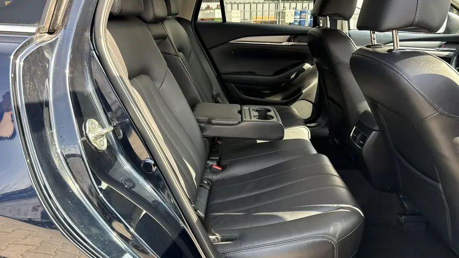 MAZDA 6 -