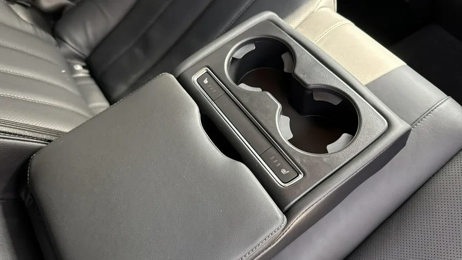 MAZDA 6 -