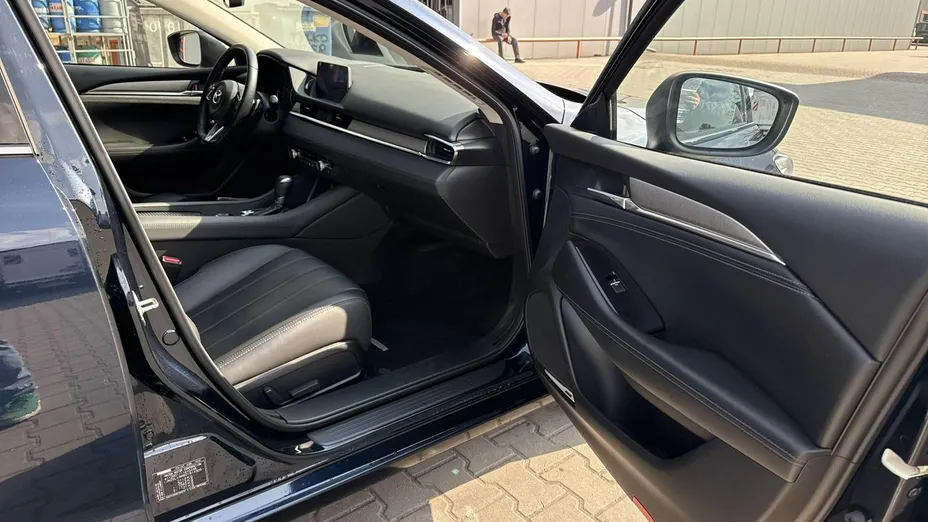 MAZDA 6 -