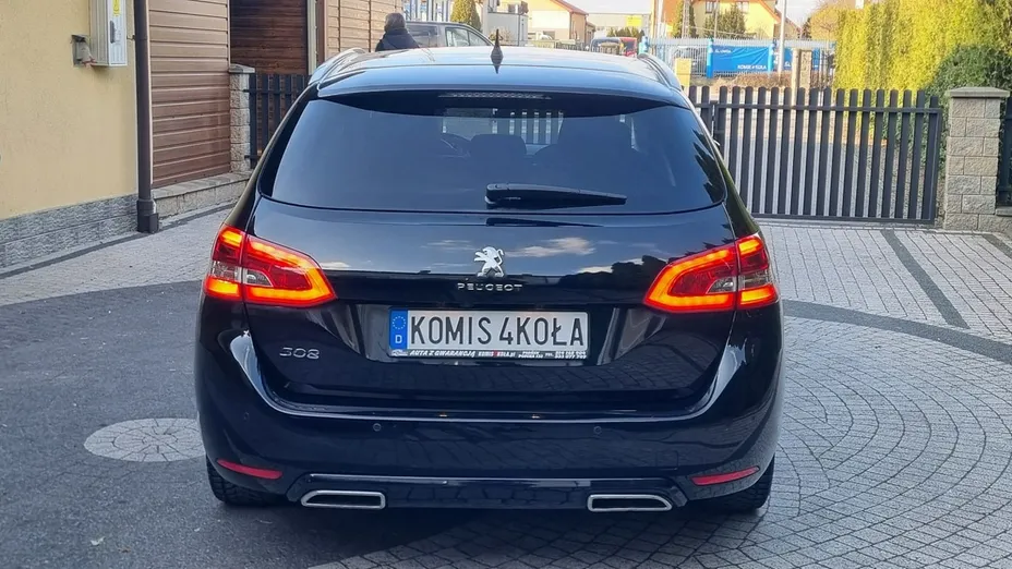 PEUGEOT 308 -
