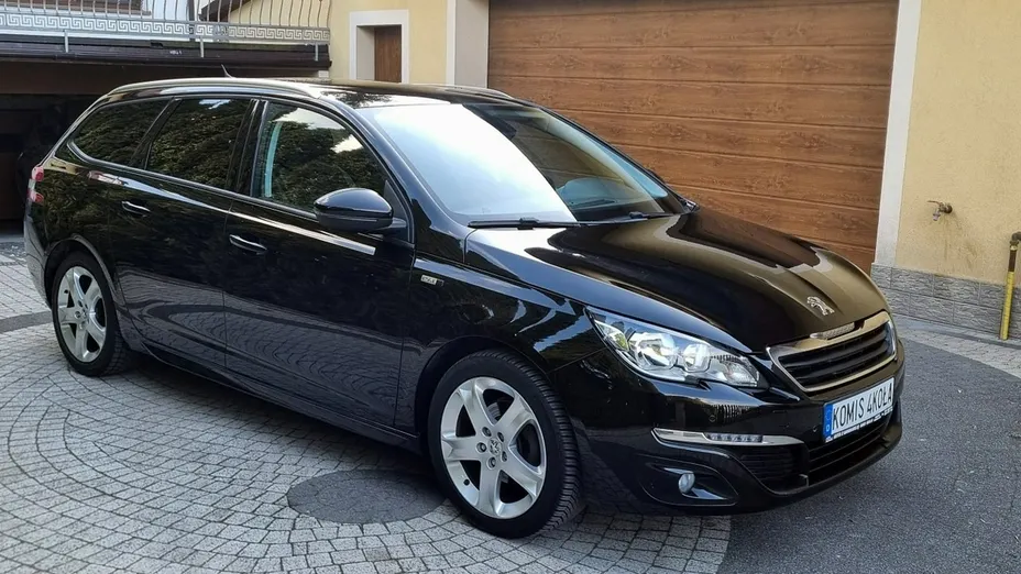 PEUGEOT 308 -