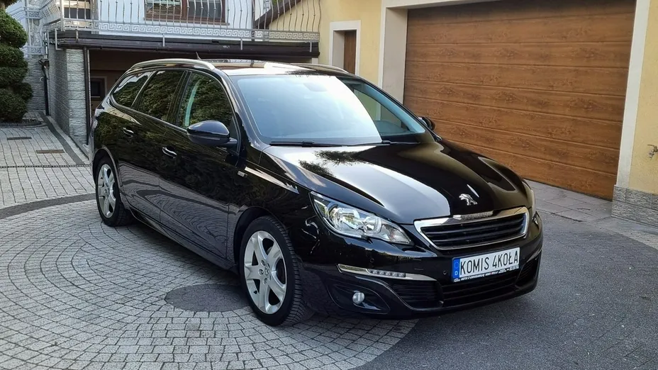 PEUGEOT 308 -