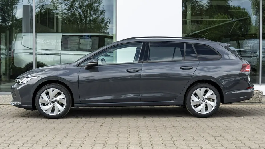 VOLKSWAGEN Golf -