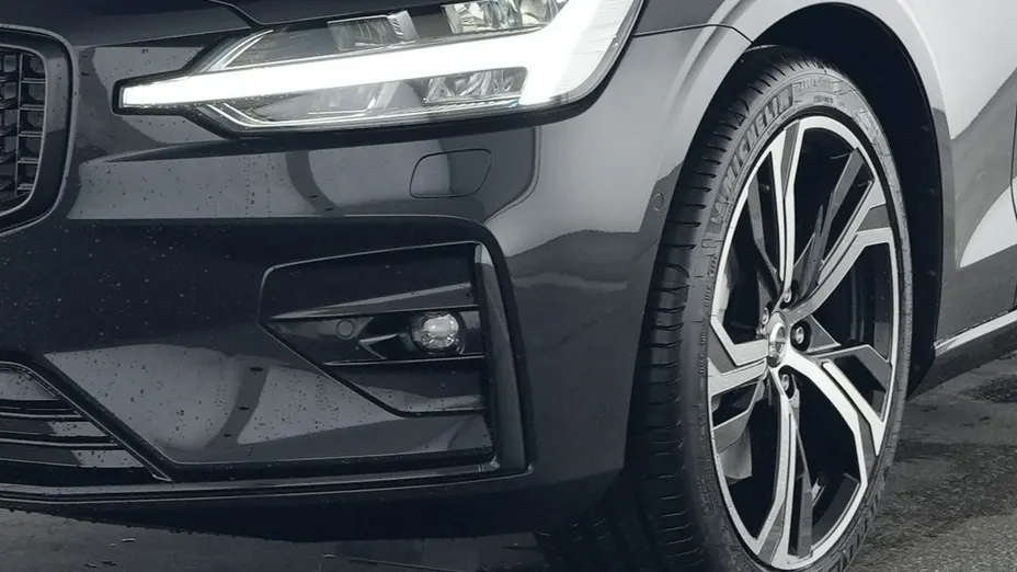VOLVO V60 -