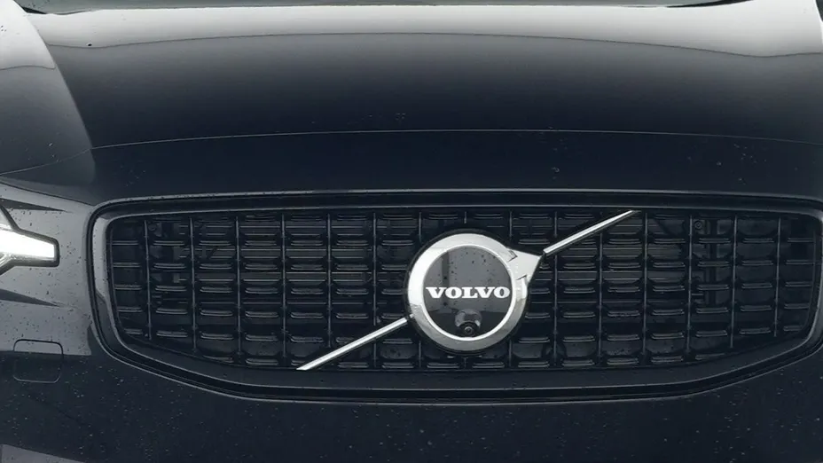 VOLVO V60 -