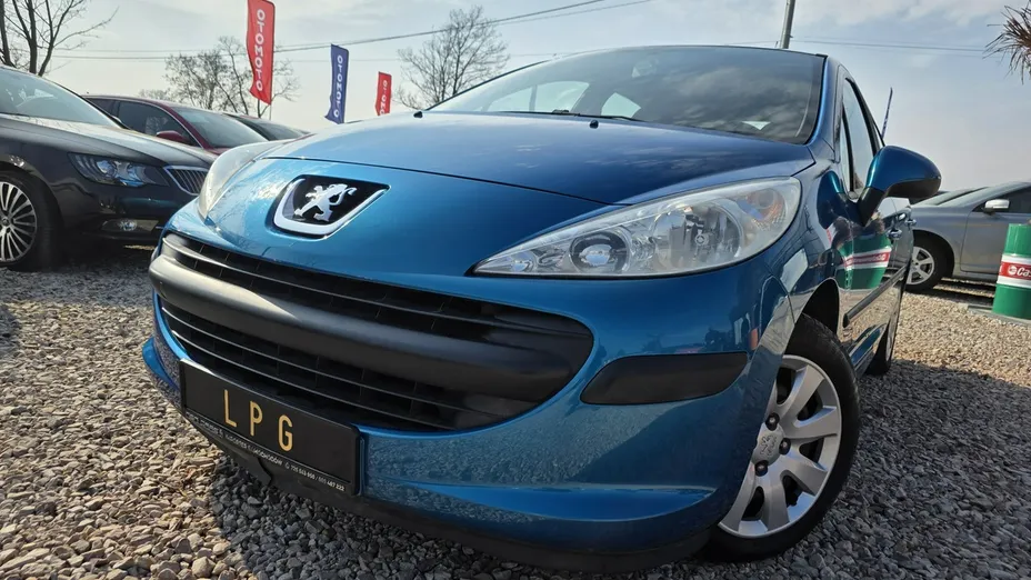 PEUGEOT 207 -