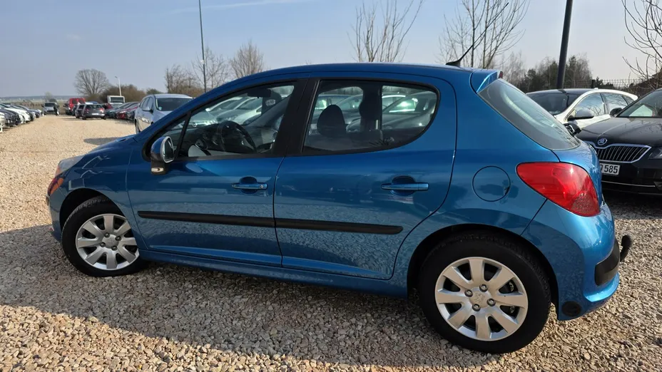 PEUGEOT 207 -