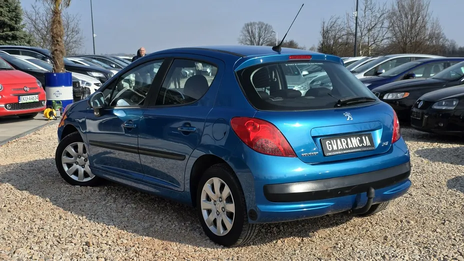 PEUGEOT 207 -
