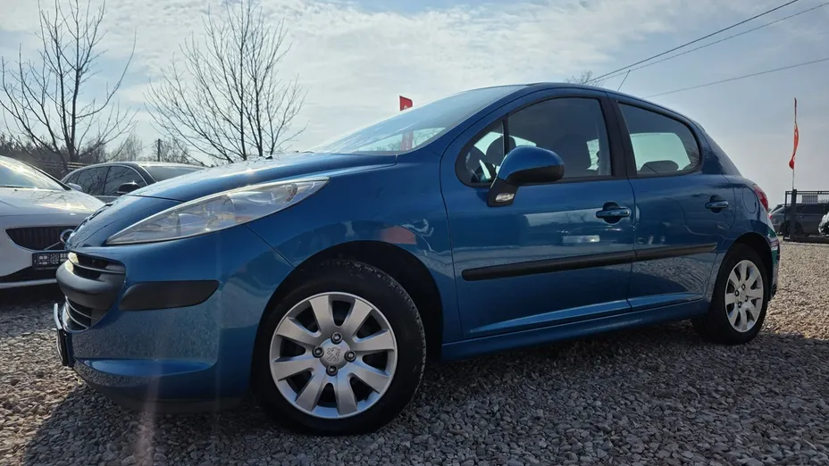 PEUGEOT 207 -