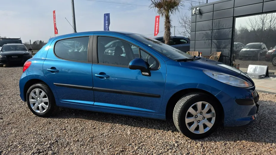 PEUGEOT 207 -