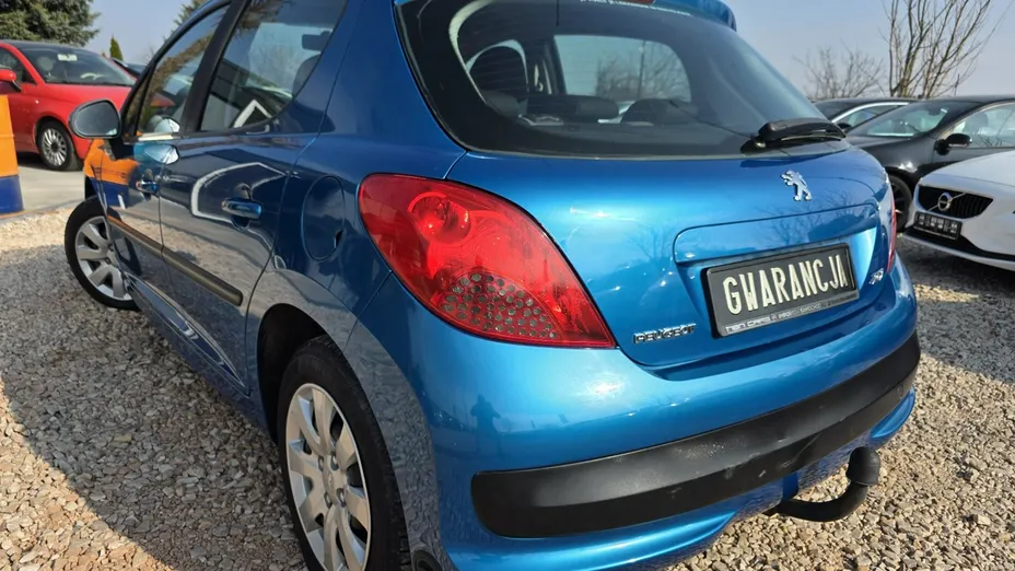PEUGEOT 207 -