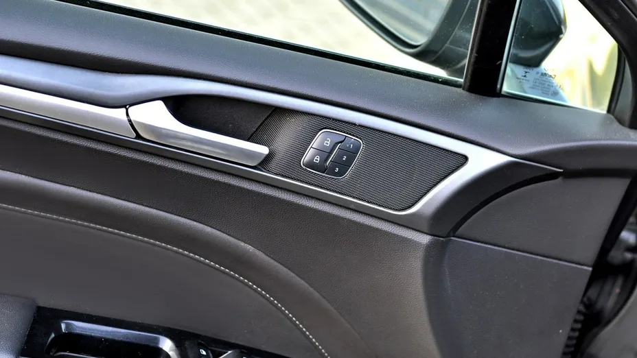 FORD Mondeo -